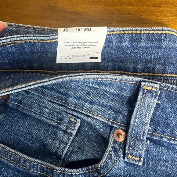 Signature By Levi Strauss Women's Mid-rise Stretch Boyfriend Size 18 W34 - Picture 6 of 9